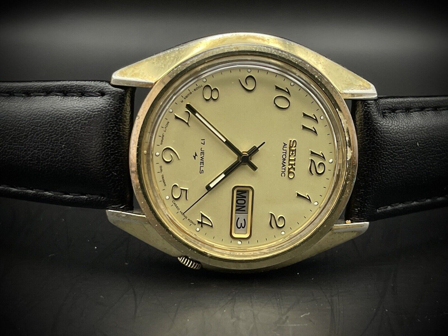 Vintage Seiko 5 Automatic 17 Jewels 7009-8279, Japan 38mm - Grab A Watch Co