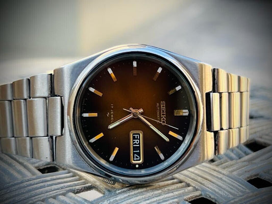 Vintage Seiko 5 Automatic 17 Jewels Brown dial Ref:7009-3041 Made in Japan - Grab A Watch Co