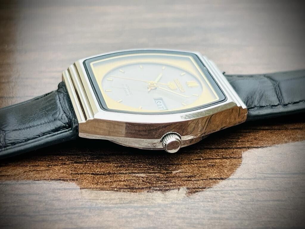 Vintage Seiko 5 Automatic 21 Jewels Grey dial 6319-6110 Japan 34mm - Grab A Watch Co