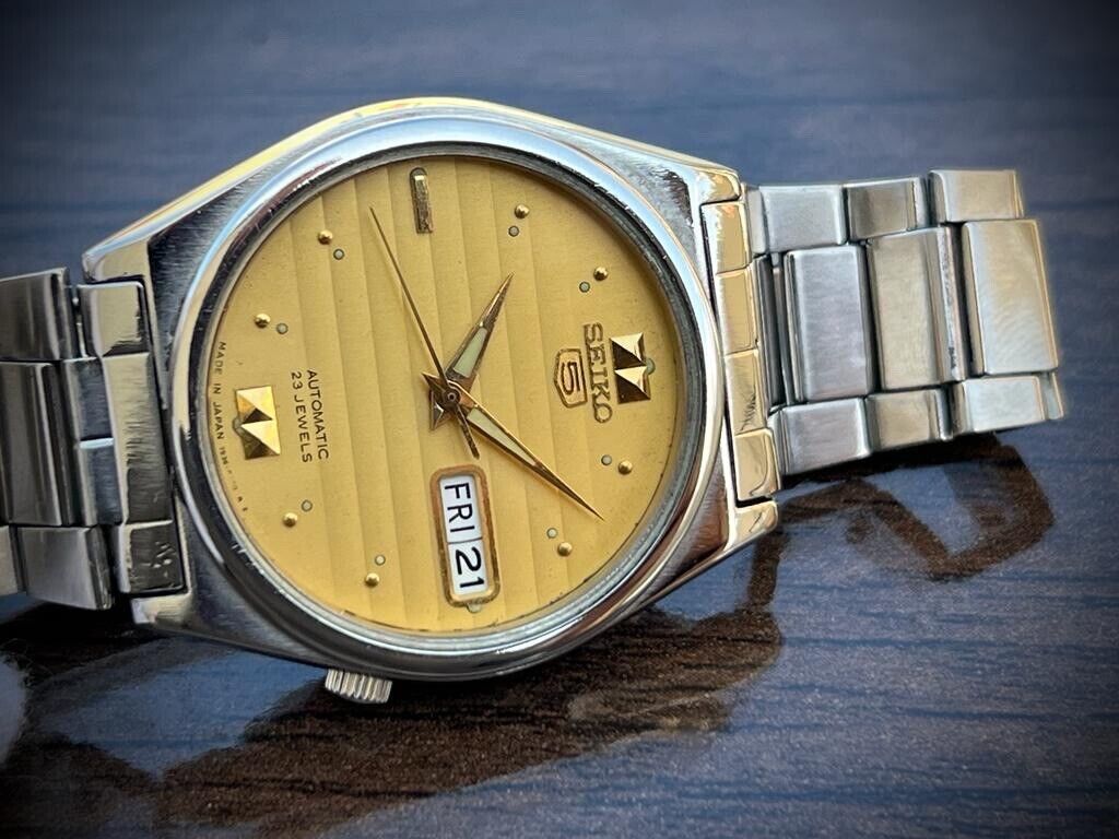 Vintage Seiko 5 Automatic 23 Jewels Gold Dial, 7s36-8180 35mm Men’s Watch - Grab A Watch Co