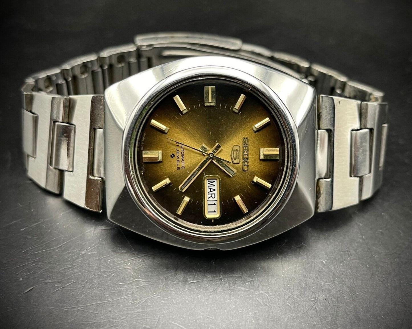 Vintage Seiko 5 Automatic Brown Dial 21 Jewels 38mm 6319-7000 Japan Made - Grab A Watch Co