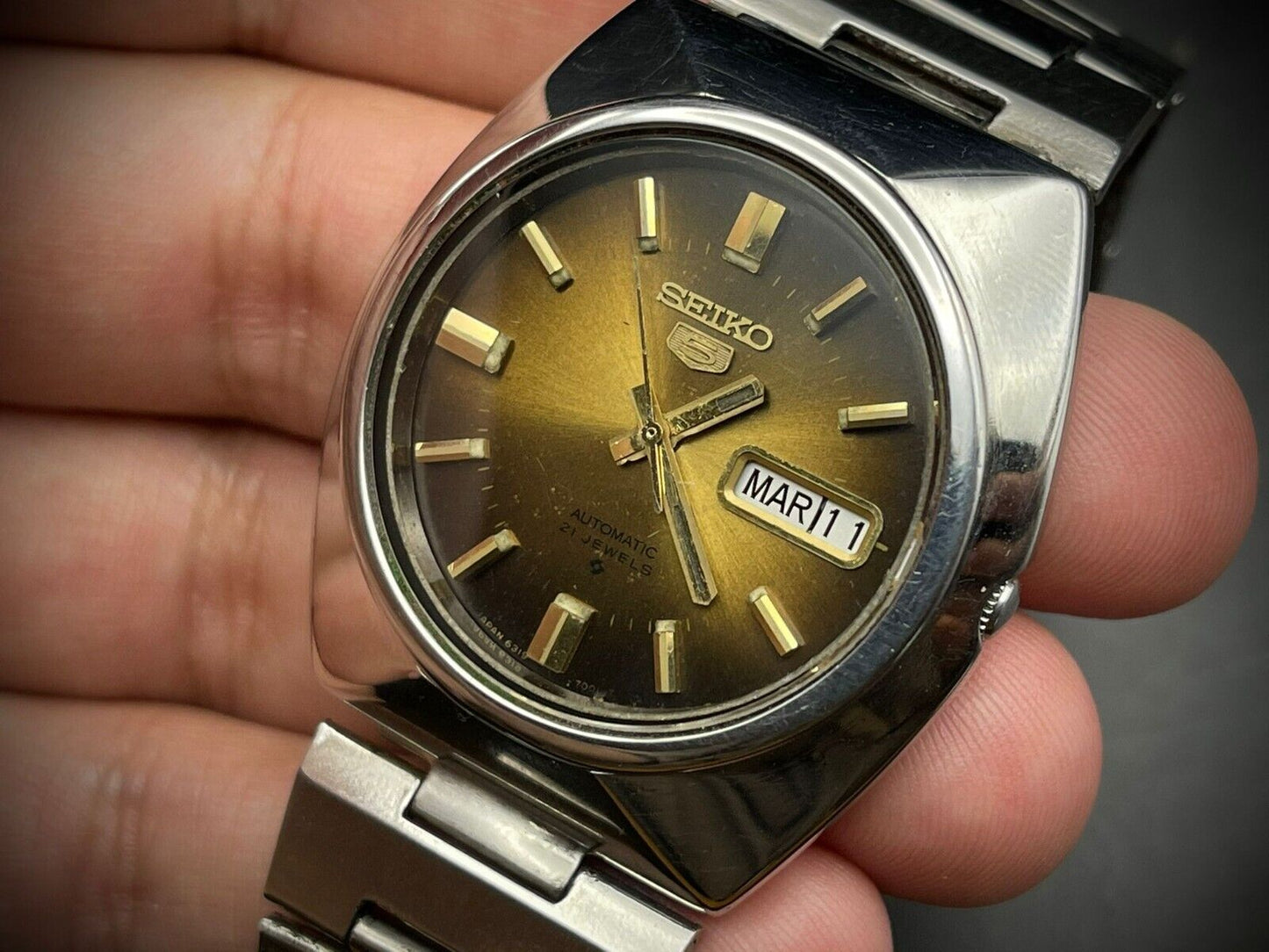 Vintage Seiko 5 Automatic Brown Dial 21 Jewels 38mm 6319-7000 Japan Made - Grab A Watch Co