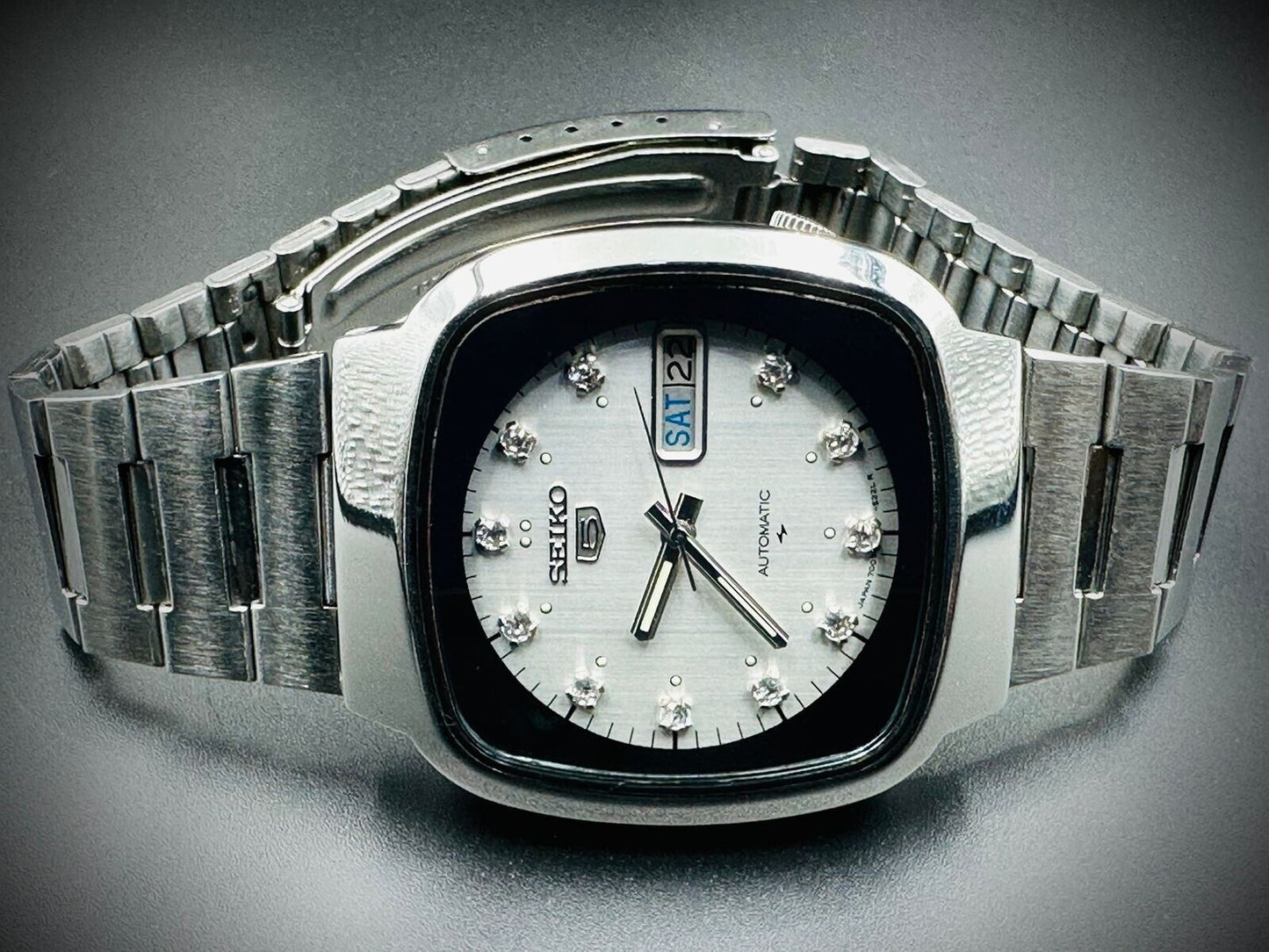 Vintage Seiko 5 Automatic Diamond Dial, 7009-5140, 36mm, Mens Watch, Japan Made - Grab A Watch Co