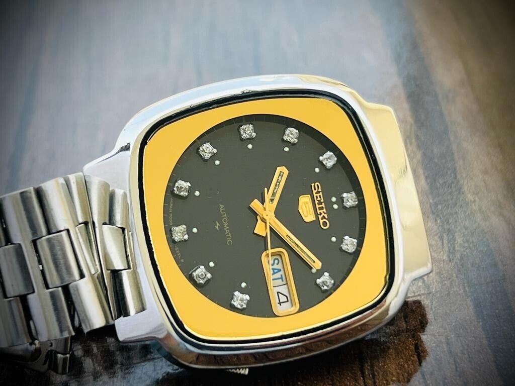 Vintage Seiko 5 Automatic Diamond Dial, 7009-5140, 38mm, Mens Watch, Japan Made - Grab A Watch Co