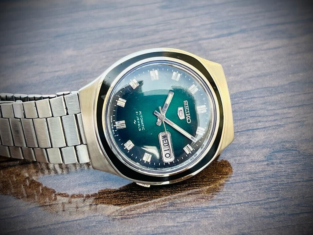 Vintage Seiko 5 Automatic Green Dial 7019-8090 Mens Watch 39mm Rare - Grab A Watch Co