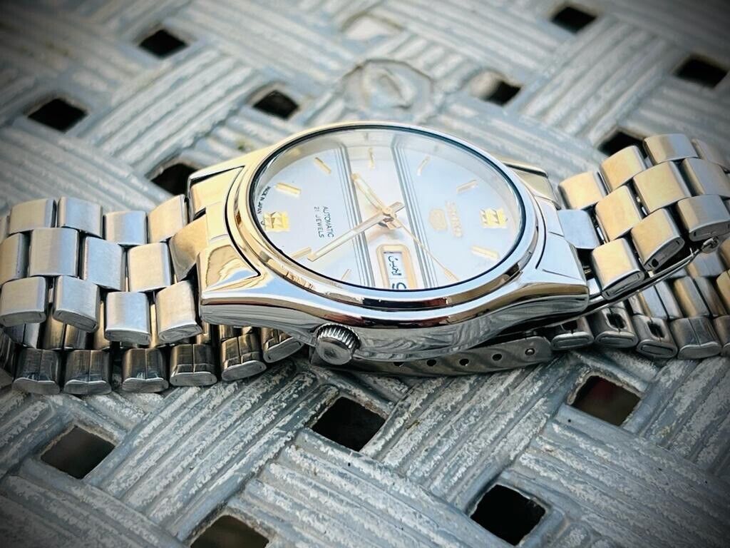 Vintage Seiko 5 Automatic Grey&White Dial Ref:7S26-3100, Japan 36mm - Grab A Watch Co