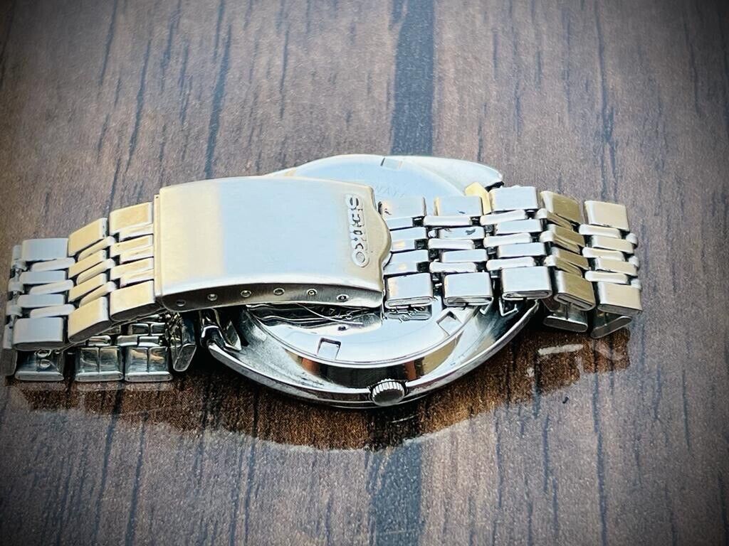 Vintage Seiko 5 Special Dial 17 Jewels Automatic 7005-7100 Mens Watch, Japan - Grab A Watch Co