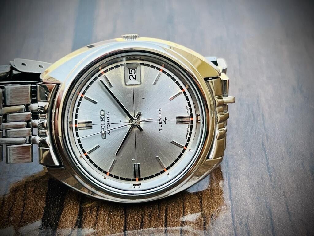 Vintage Seiko 5 Special Dial 17 Jewels Automatic 7005-7100 Mens Watch, Japan - Grab A Watch Co