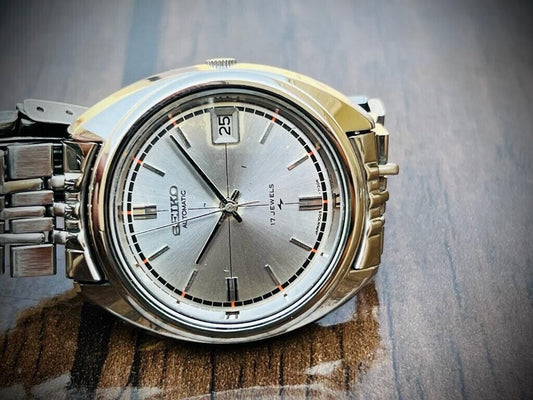 Vintage Seiko 5 Special Dial 17 Jewels Automatic 7005-7100 Mens Watch, Japan - Grab A Watch Co