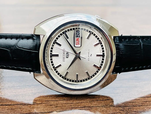 Vintage Seiko 5 Special Dial 23 Jewels Automatic 5126-7020 Mens Watch, Japan - Grab A Watch Co