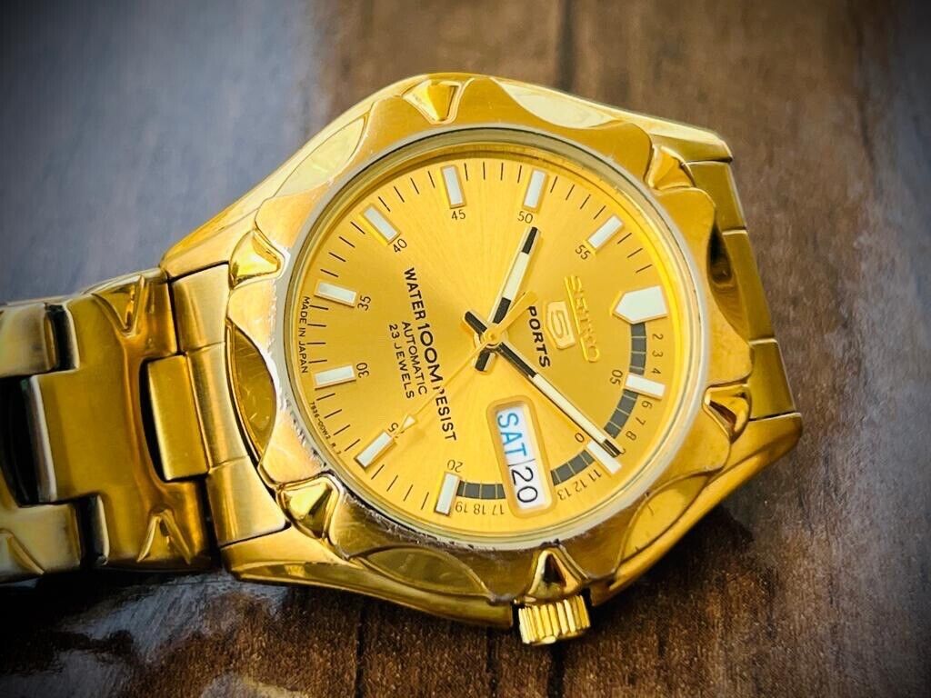 Vintage Seiko 5 Sports 100m 23 Jewels 7S36-00M0 Gents Watch, Japan made 38mm UFO - Grab A Watch Co