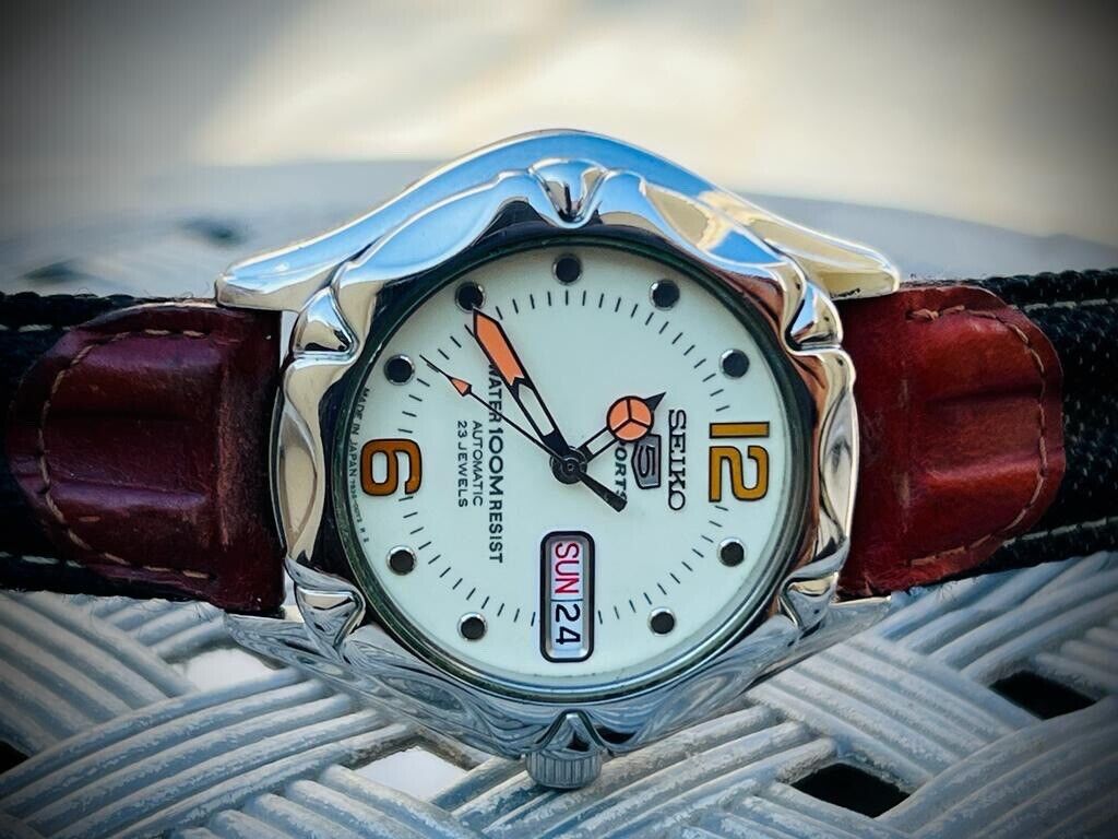 Vintage Seiko 5 Sports 100m 23 Jewels 7S36 Gents Watch, Japan made 38mm - Grab A Watch Co