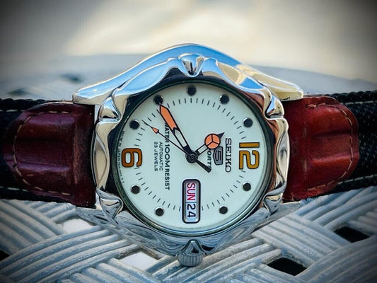 Vintage Seiko 5 Sports 100m 23 Jewels 7S36 Gents Watch, Japan made 38mm - Grab A Watch Co