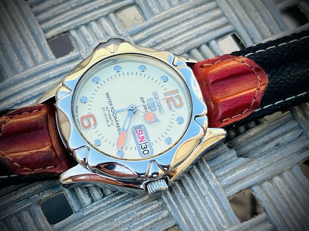 Vintage Seiko 5 Sports 100m 23 Jewels 7S36 Gents Watch, Japan made 38mm - Grab A Watch Co