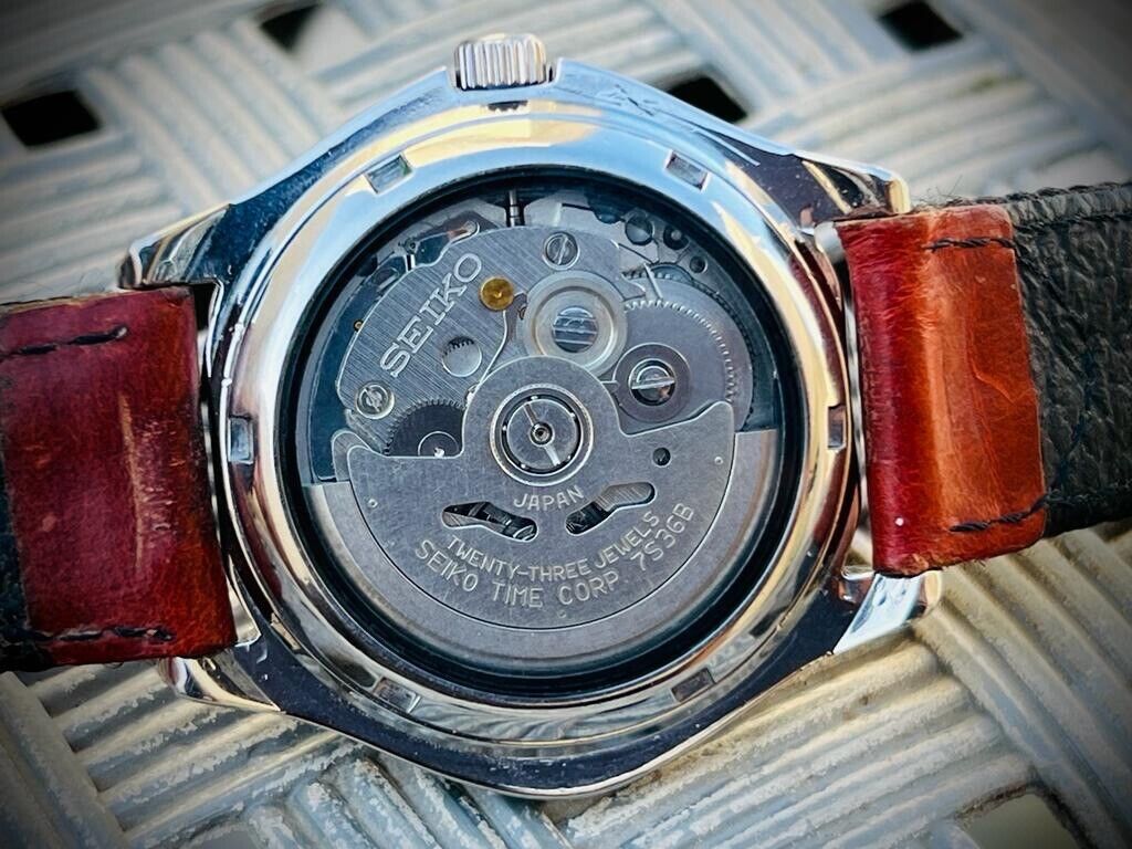 Vintage Seiko 5 Sports 100m 23 Jewels 7S36 Gents Watch, Japan made 38mm - Grab A Watch Co