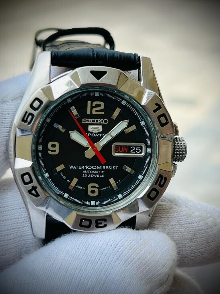 Vintage Seiko 5 Sports 100m 23 Jewels 7S36 Gents Watch, Japan made 41mm - Grab A Watch Co