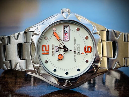 Vintage Seiko 5 Sports 100m 23 Jewels Radium Dial 7S36-00M0 Gents Watch 38mm - Grab A Watch Co