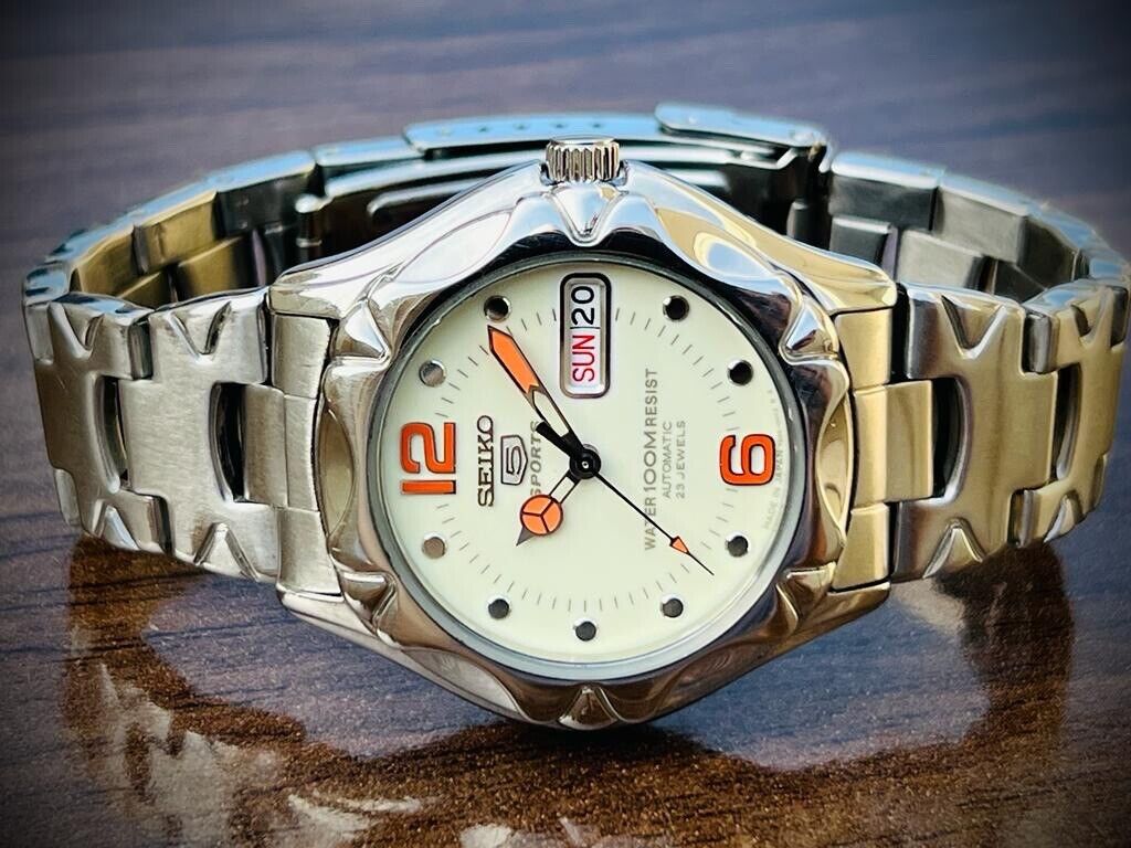 Vintage Seiko 5 Sports 100m 23 Jewels Radium Dial 7S36-00M0 Gents Watch 38mm - Grab A Watch Co