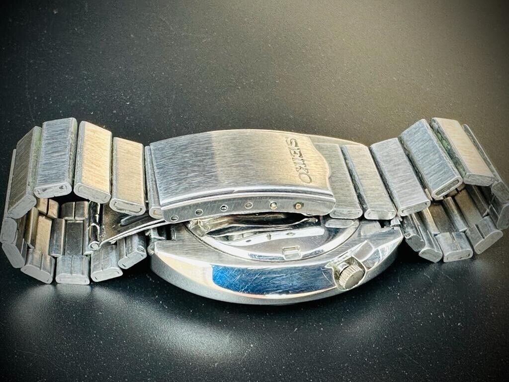 Vintage Seiko 5 Sports Blue dial 21 Jewels 40mm Made In Japan 6319-8070 - Grab A Watch Co