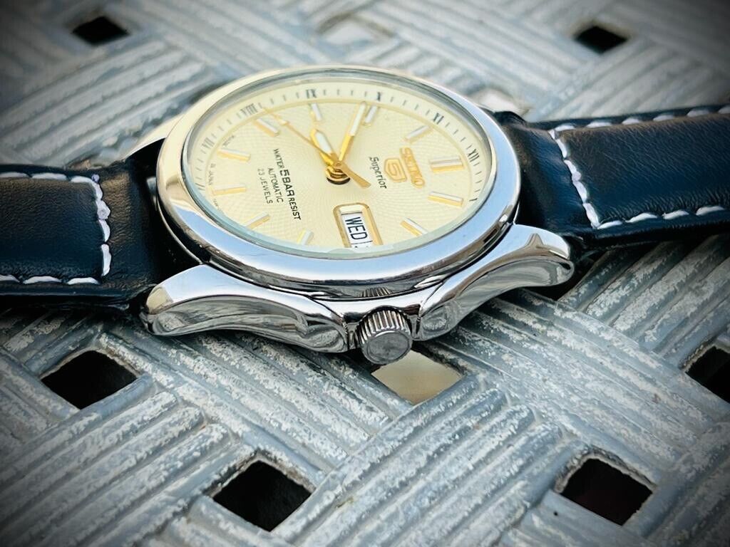 Vintage Seiko 5 Superior Water 5 Bar Automatic 23 Jewels Gents Watch, 7s36-0030 - Grab A Watch Co