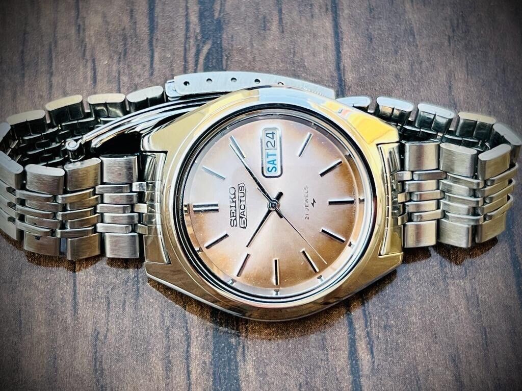 Vintage Seiko Actus 21 Jewels Salmon Dial Automatic 7019-7060 Japan 38mm - Grab A Watch Co