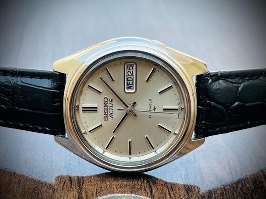 Vintage Seiko Actus 21 Jewels Silver Dial Automatic 7019-7060 Japan 38mm - Grab A Watch Co
