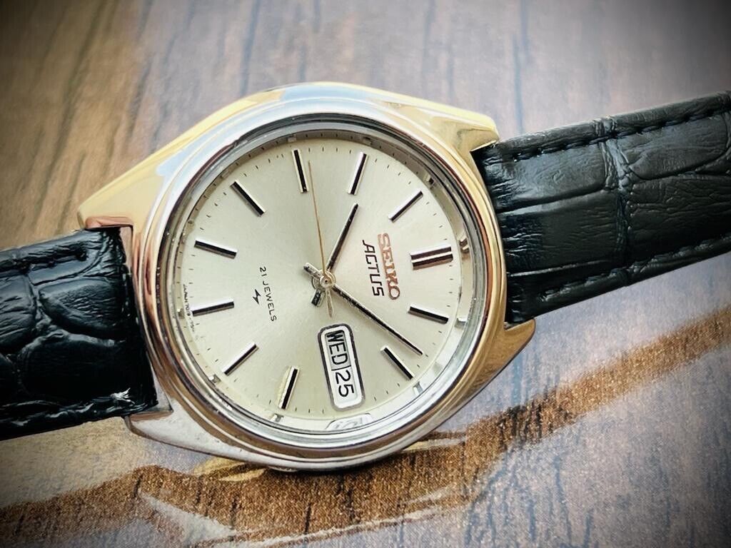 Vintage Seiko Actus 21 Jewels Silver Dial Automatic 7019-7060 Japan 38mm - Grab A Watch Co