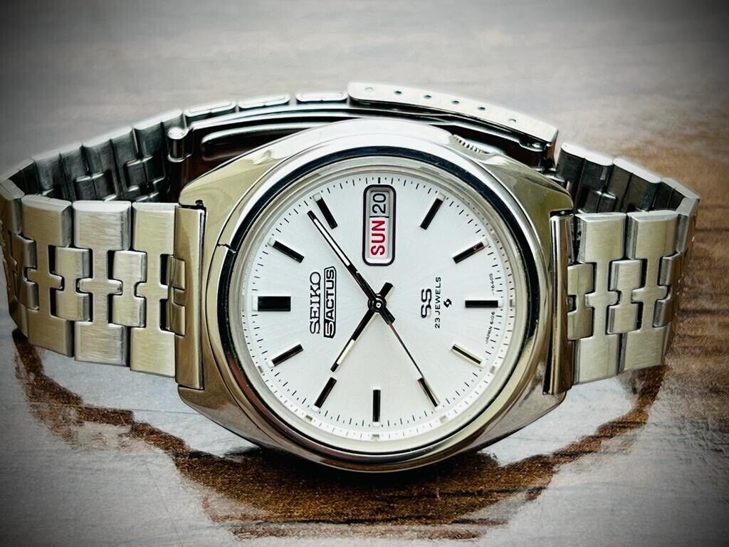 Vintage Seiko Actus 23 Jewels Silver Dial Automatic 6106-7520 Japan 38mm - Grab A Watch Co