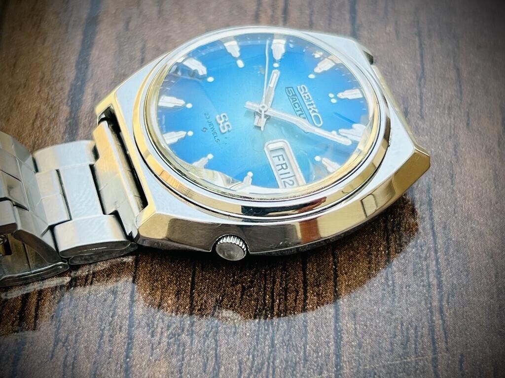 Vintage Seiko Actus SS 23 Jewels Blue Dial Automatic 6106-7700 Japan 38mm - Grab A Watch Co