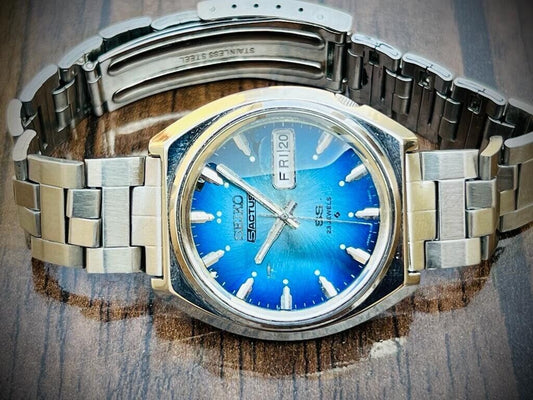 Vintage Seiko Actus SS 23 Jewels Blue Dial Automatic 6106-7700 Japan 38mm - Grab A Watch Co