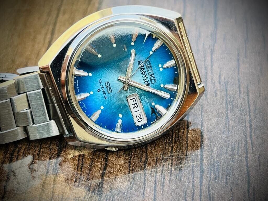 Vintage Seiko Actus SS 23 Jewels Blue Dial Automatic 6106-7700 Japan 38mm - Grab A Watch Co