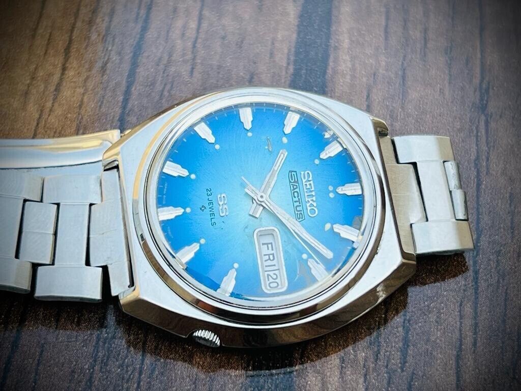 Vintage Seiko Actus SS 23 Jewels Blue Dial Automatic 6106-7700 Japan 38mm - Grab A Watch Co
