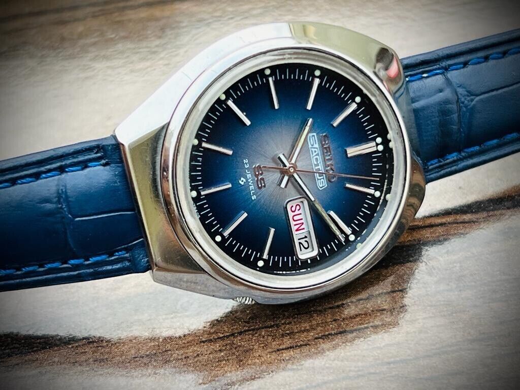 Vintage Seiko Actus SS Automatic Mens Watch 23 Jewels 36mm Blue Dial 6106-7640 - Grab A Watch Co