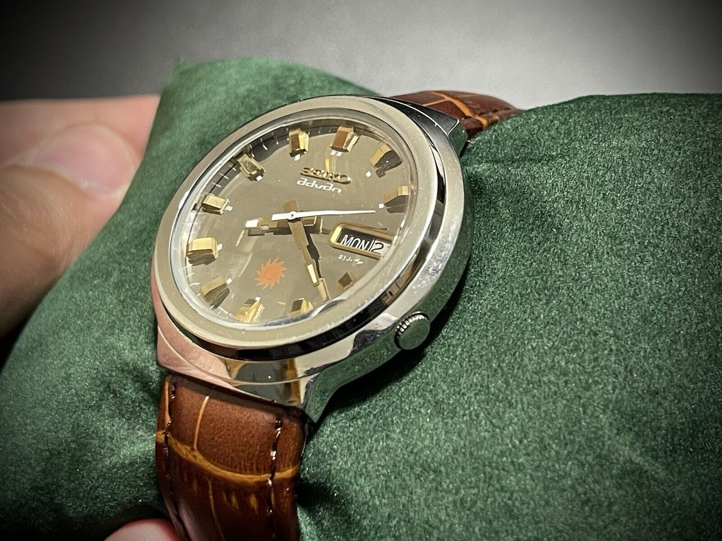 Vintage Seiko Advan 7019-7340 Sapphire Automatic Mens Watch, Japan Made - Grab A Watch Co