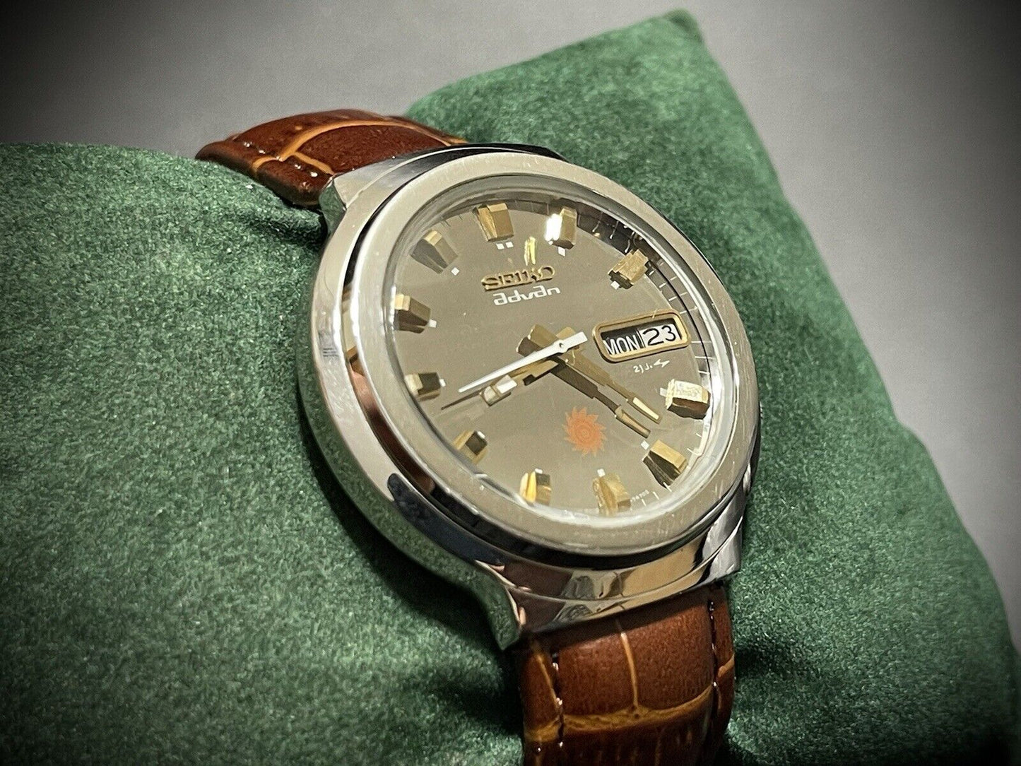 Vintage Seiko Advan 7019-7340 Sapphire Automatic Mens Watch, Japan Made - Grab A Watch Co