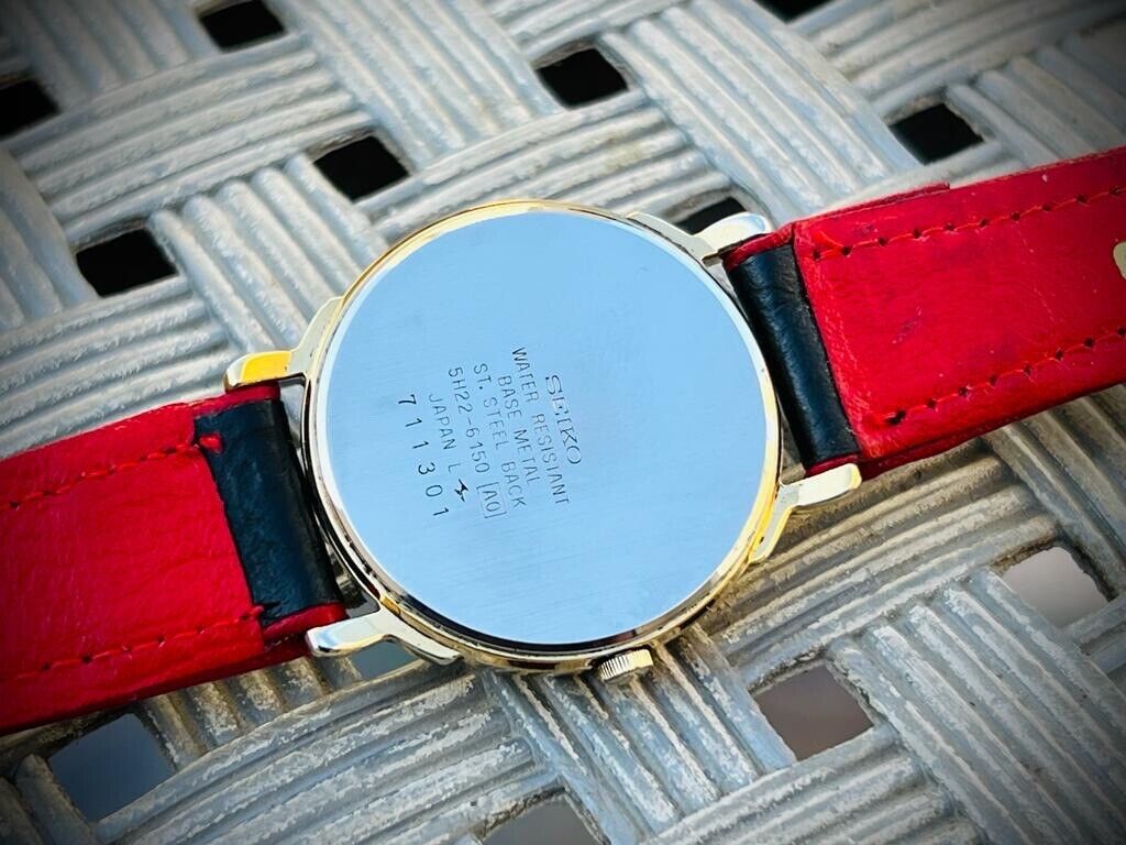 Vintage Seiko Avenue Quartz Date 32mm Mens Watch, Made in Japan - Grab A Watch Co
