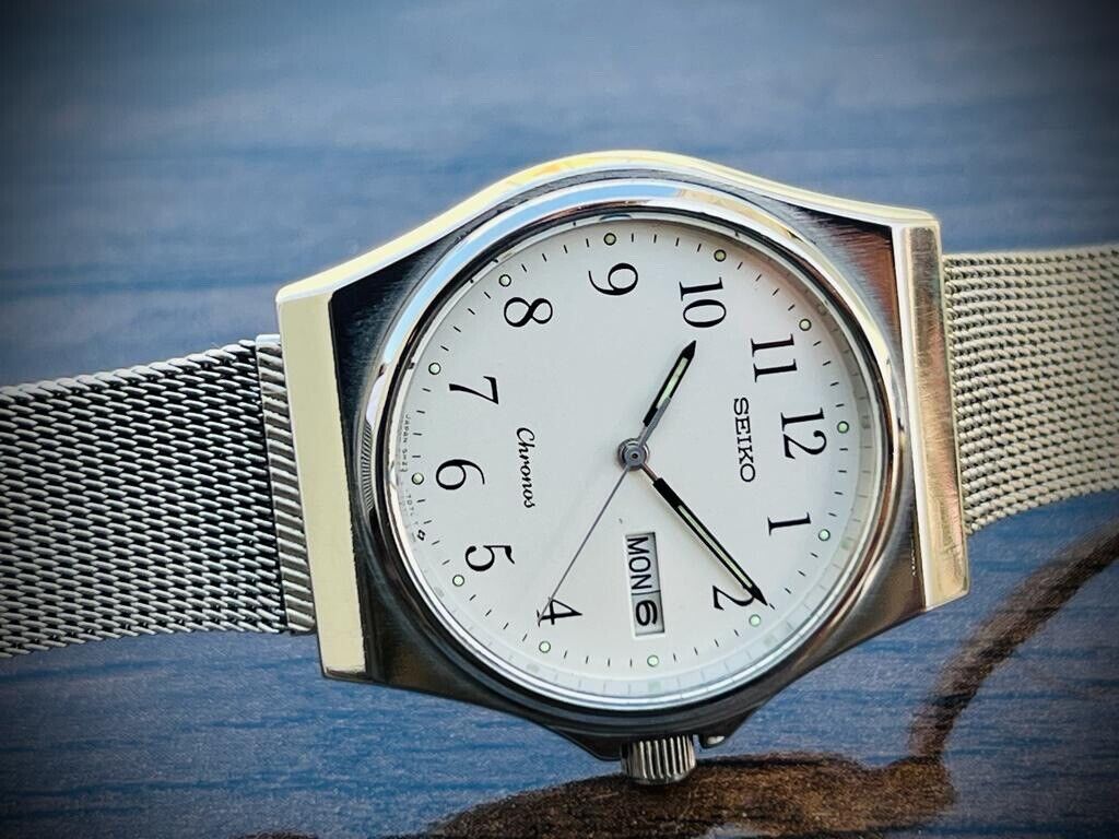 Vintage Seiko Chronos Quartz Mens Watch Japan Made 35mm, Perfect, Shark Mesh - Grab A Watch Co