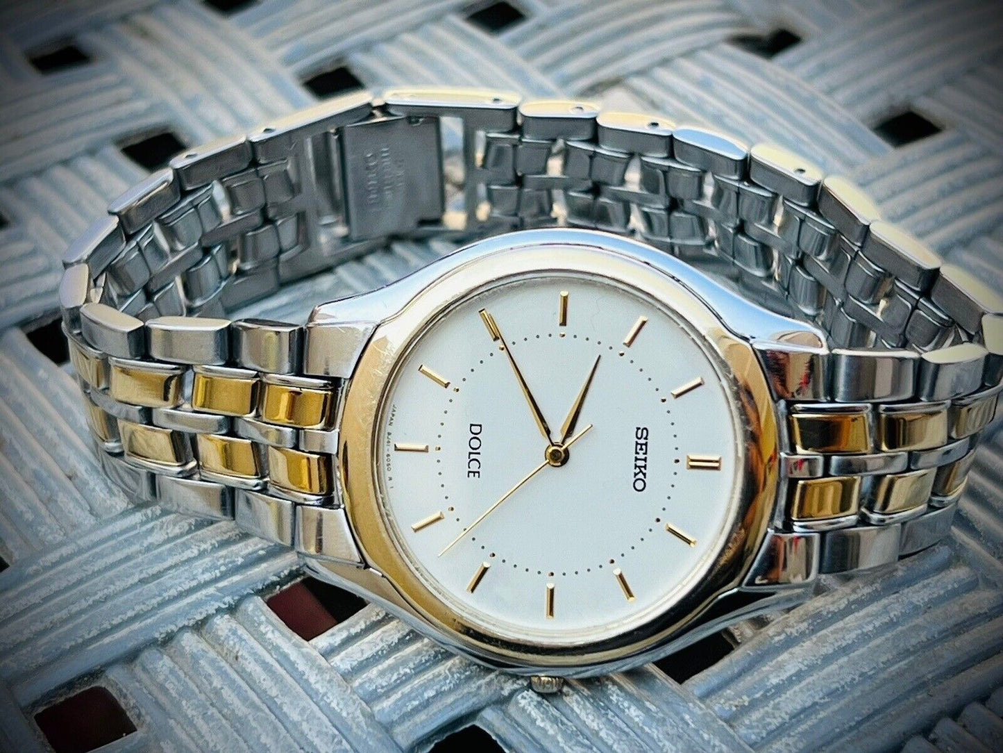 Vintage Seiko Dolce Quartz Slim 34mm Gents Watch, Japan made BJ41-6030 - Grab A Watch Co
