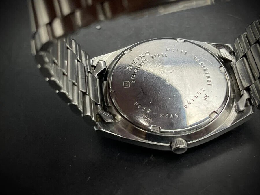Vintage Seiko DX Rare Dial Quartz Slim 36mm Gents Watch, Japan made - Grab A Watch Co