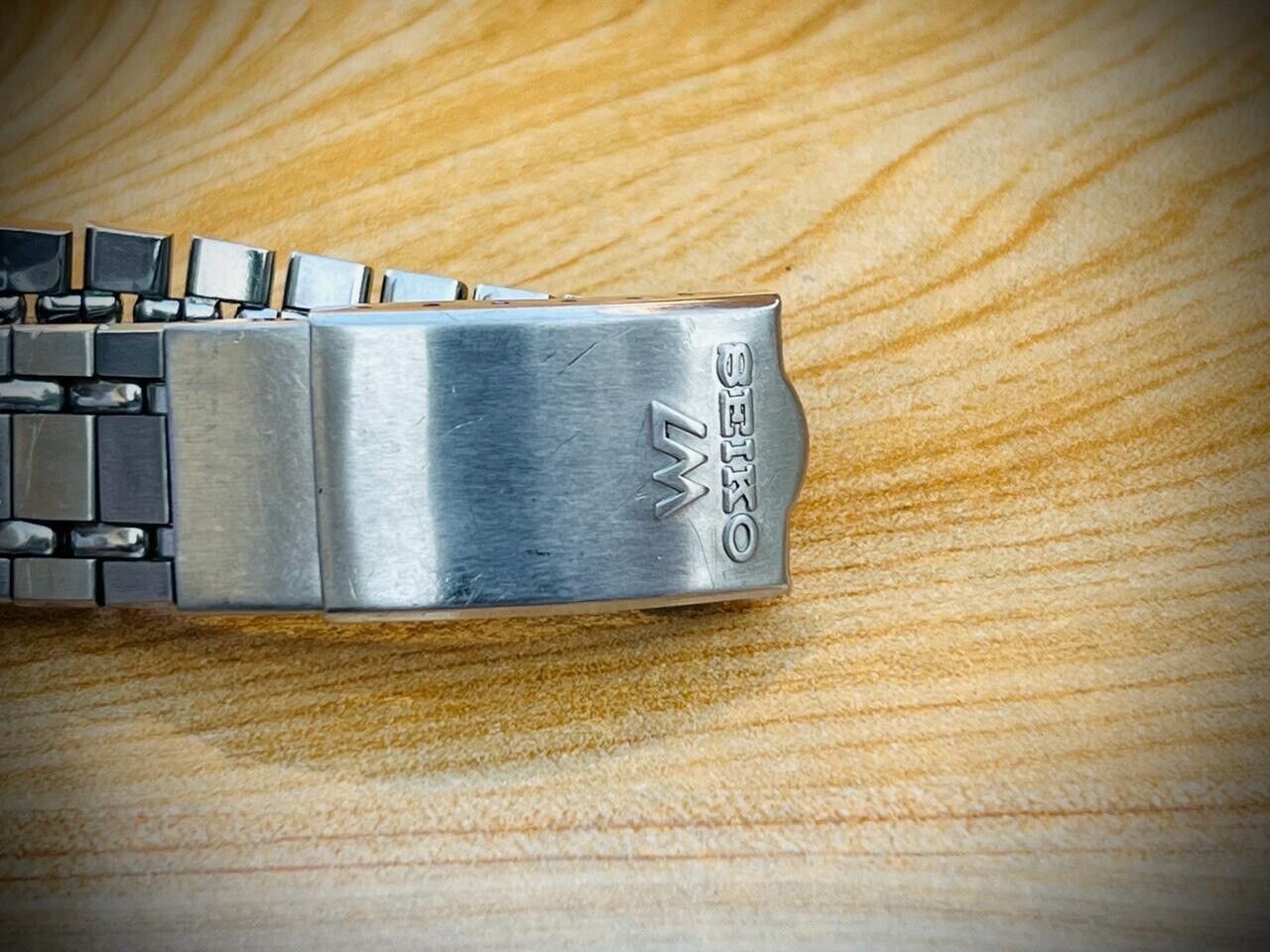 Vintage Seiko LM 23 Jewels Blue Dial 5606-7230 Automatic Mens Watch, 36mm - Grab A Watch Co