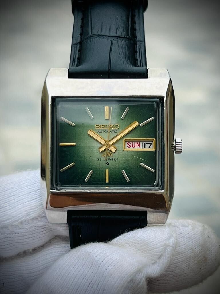 Vintage Seiko LM 23 Jewels Green Dial 5606-5160 Automatic Mens Watch, 35mm - Grab A Watch Co