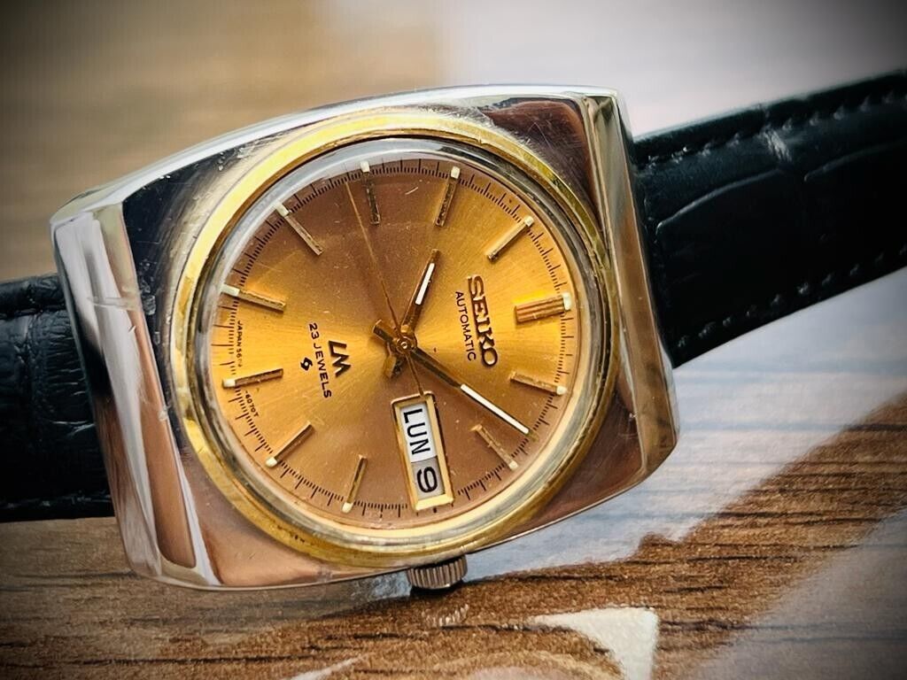 Vintage Seiko LM 23 Jewels Salmon Dial 5606-6020 Automatic Mens Watch, 33mm - Grab A Watch Co