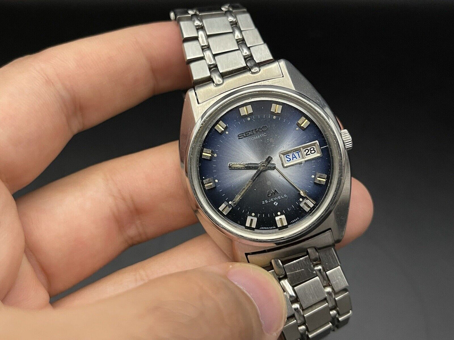 Vintage Seiko LM Blue Dial 5606-7230, 36mm Automatic Mens Watch, Japan Made - Grab A Watch Co