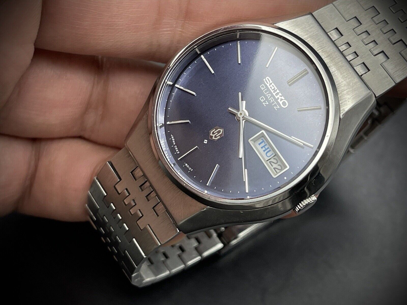 Vintage Seiko QZ Quartz 38mm 0923-8010 Gents Watch, Japan made - Grab A Watch Co