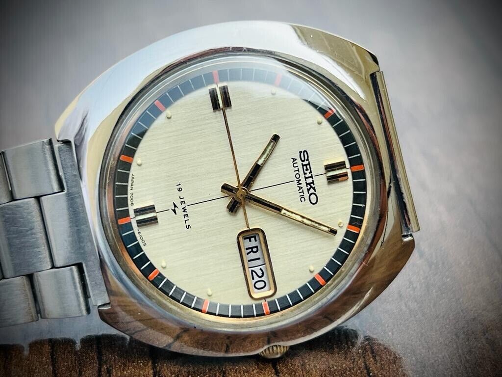 Vintage Seiko Rare Dial Automatic 39mm Mens Swiss Watch - Grab A Watch Co