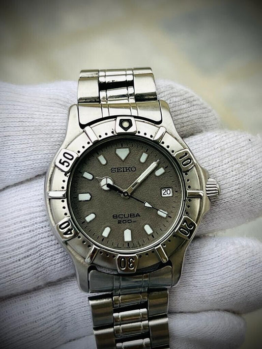 Vintage Seiko Scuba Diving 200m Grey Dial 35mm Men’s Watch, Japan Made - Grab A Watch Co