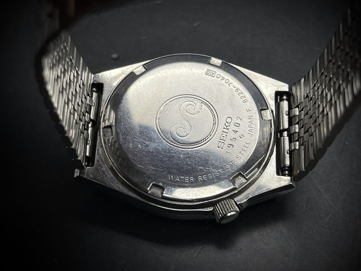 Vintage Seiko SilverWave Quartz 35mm Gents Watch, Japan made - Grab A Watch Co