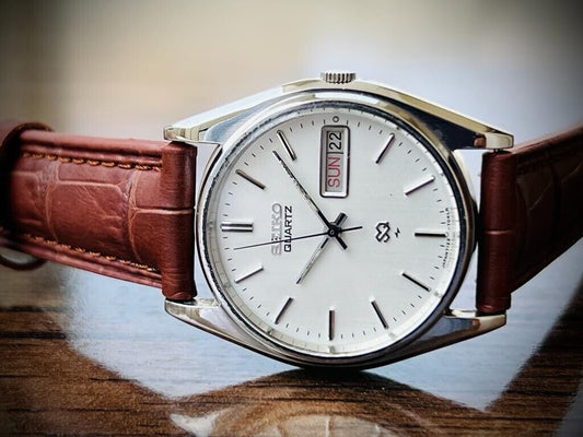 Vintage Seiko SQ Quartz Mens Watch, 7123-7039, Japan Perfect - Grab A Watch Co