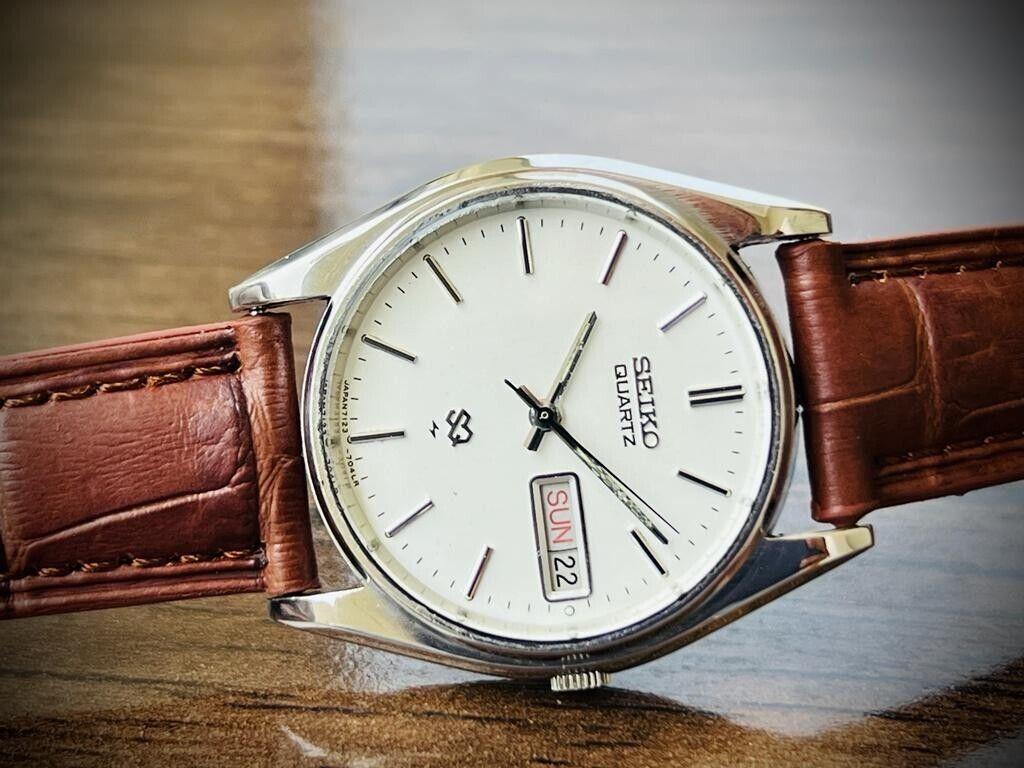 Vintage Seiko SQ Quartz Mens Watch, 7123-7039, Japan Perfect - Grab A Watch Co