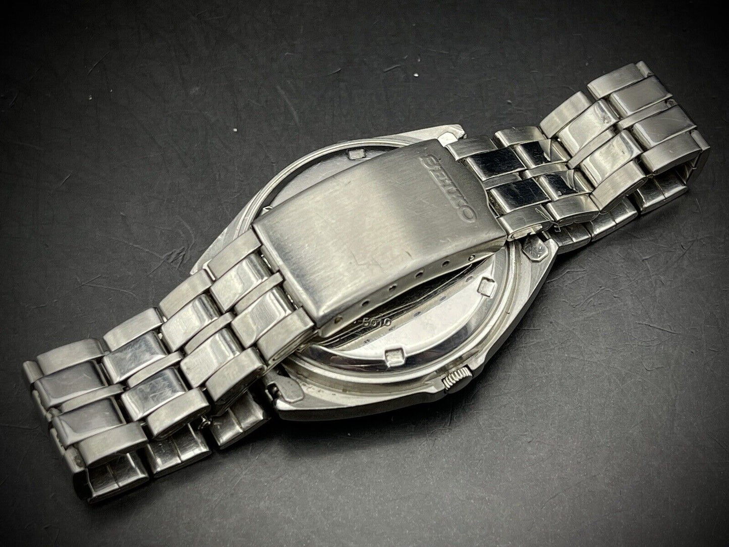 Vintage Seiko Stunning Blue Dial 38mm 7025-5010 Gents Watch, Japan Made - Grab A Watch Co